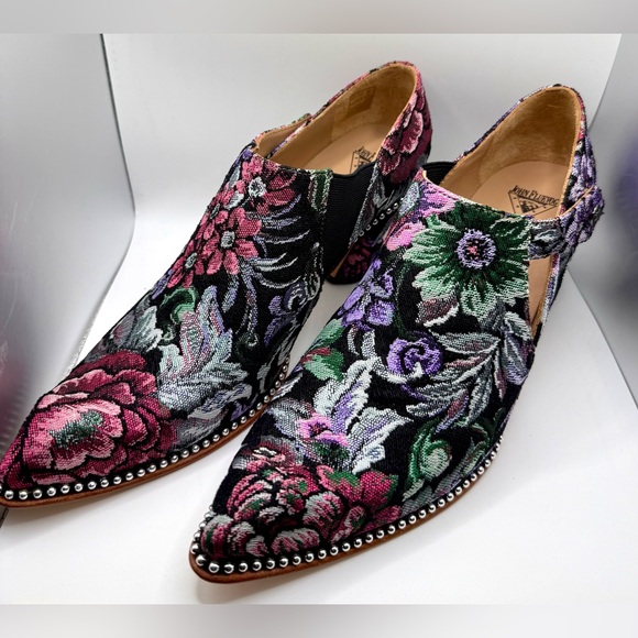 John Fluevog Shoes - John Fluevog Classy Lili Tapestry floral embroidered heels